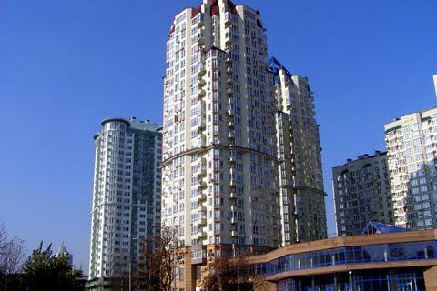 Київ, Кудряшова вул., 7а