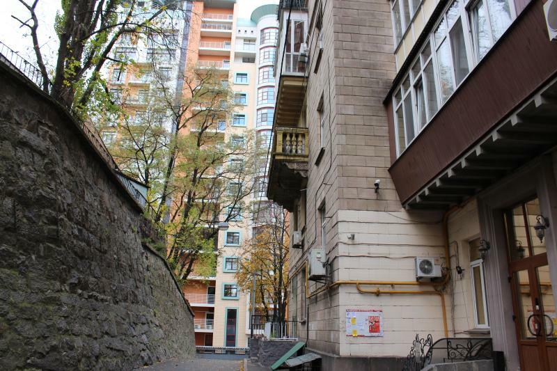 Продаж 2-кімнатної квартири 98 м², Хрещатик вул., 42б