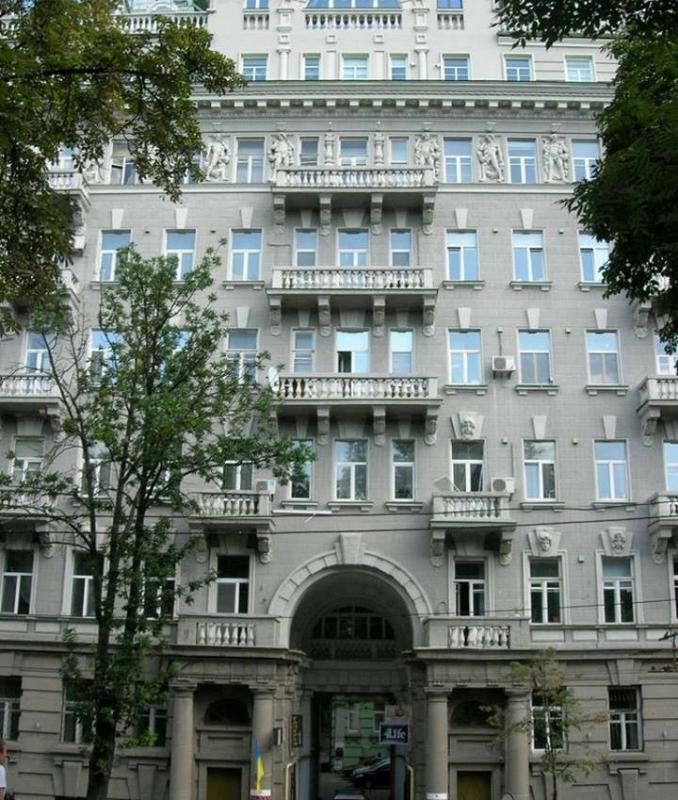 Киев, Крещатик ул., 4