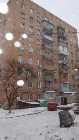 Київ, Краснопільська вул., 1