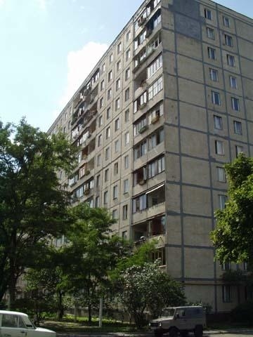 Киев, Космонавта Волкова ул., 8