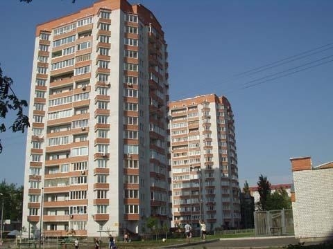 Київ, Червоноткацька вул., 18Б