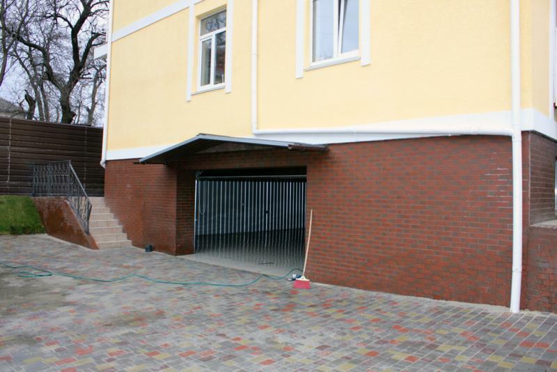 Киев, Белицкая ул., 64