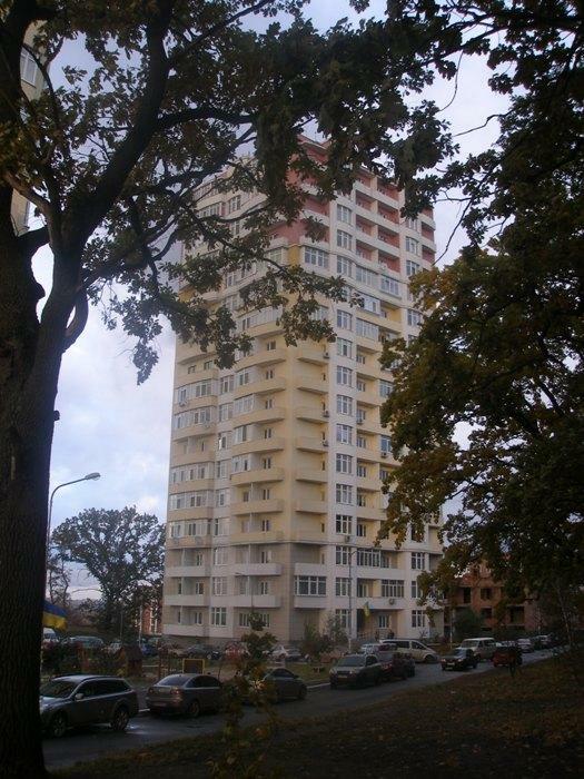 Київська обл., Бучанський район, м. Ірпінь, Толстого вул., 13