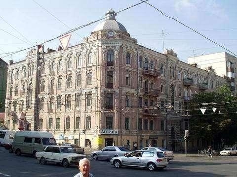 Київ, Симона Петлюры вул., 25