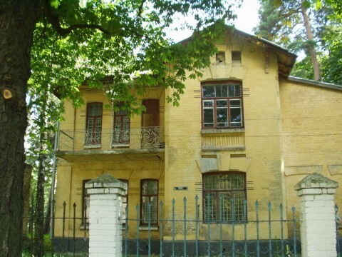 Київ, Львівська вул., 3