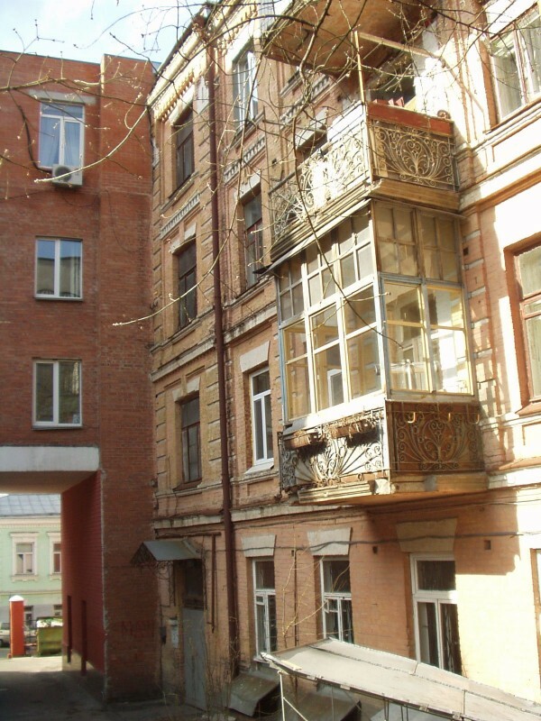Киев, Малоподвальная ул., 3