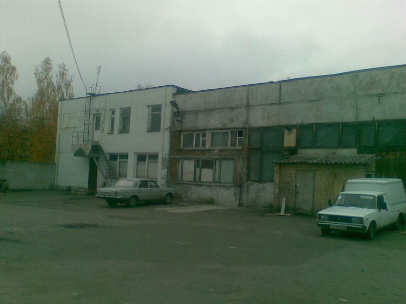 Київ, Автопаркова вул., 7
