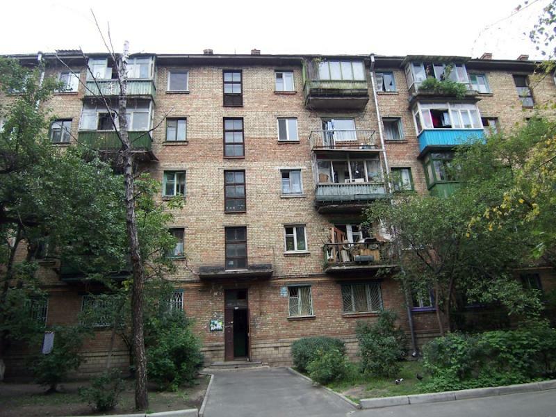 Київ, Белецького вул., 9