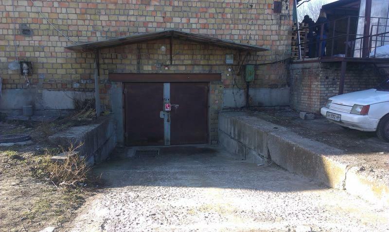 Киев, Азербайджанская ул., 25
