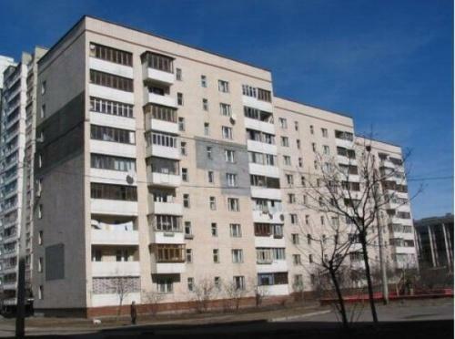 Киев, Автозаводская ул., 7