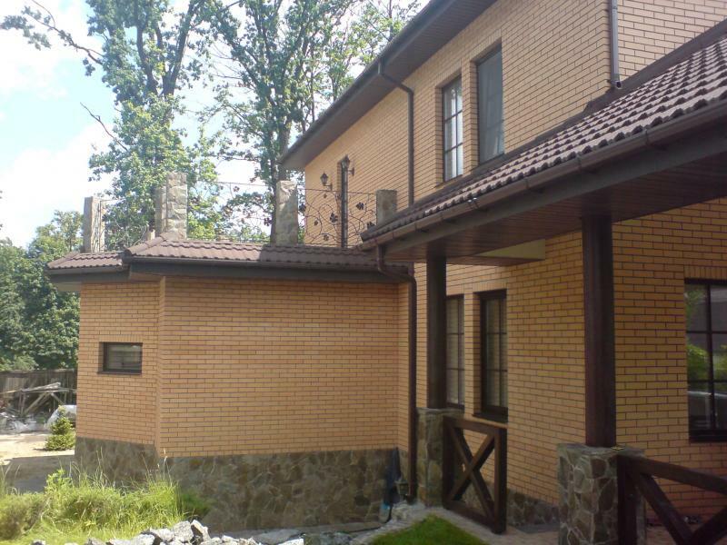 Киев, Лесозащитная ул., 1