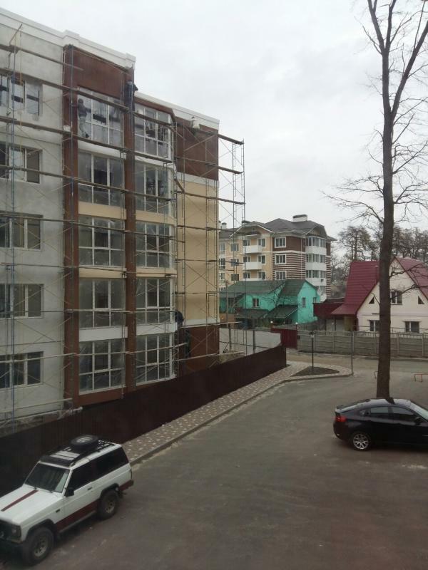Киевская обл., Бучанский район, г. Ирпень, Толстого ул., 42