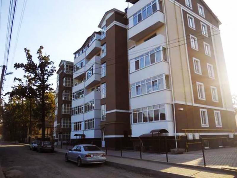 Київська обл., Бучанський район, м. Ірпінь, Лисенка вул., 13