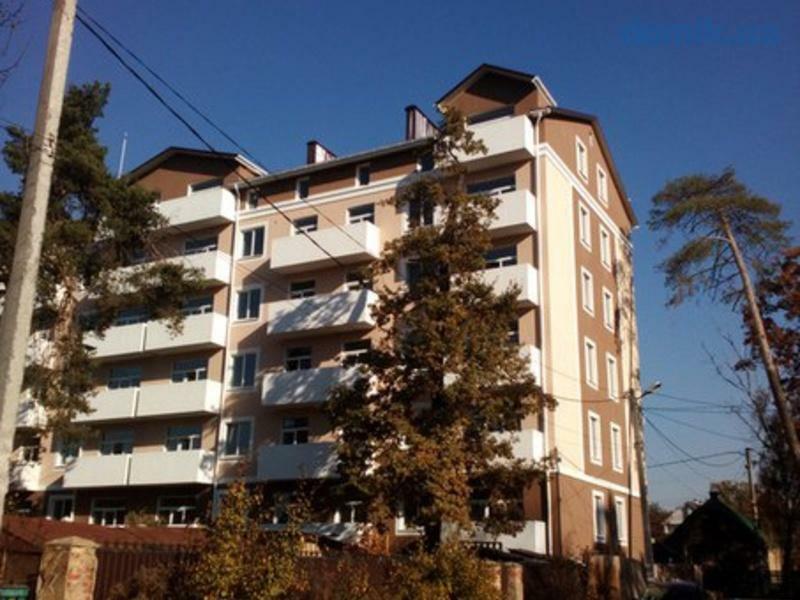 Київська обл., Бучанський район, м. Ірпінь, Лисенка вул., 13