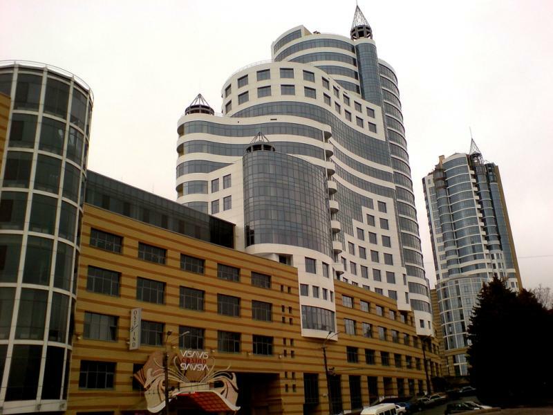 Днепр, Дмитрия Яворницкого просп., 3