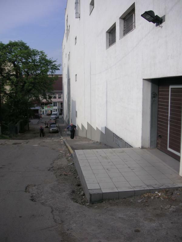 Днепр, Боброва ул., 1