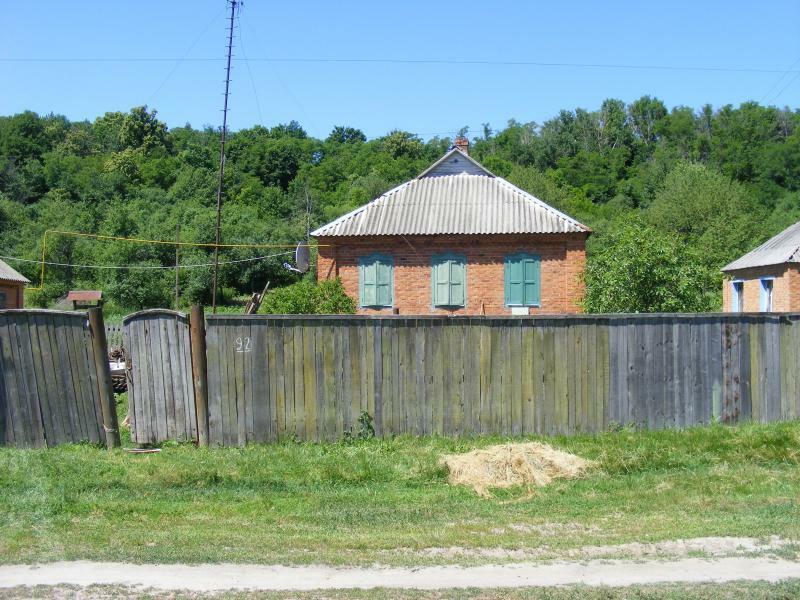 Сумська обл., Охтирський район, с. Грунь, Кооперативная вул., 92