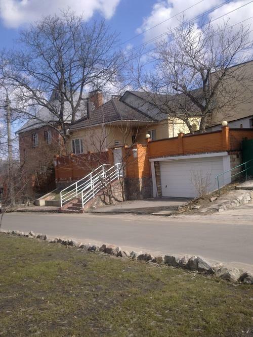Киев, Патриотов ул., 11/1