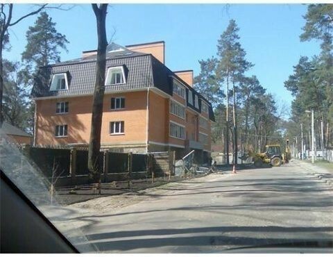 Київська обл., Бучанський район, м. Ірпінь, Степанівська вул., 2