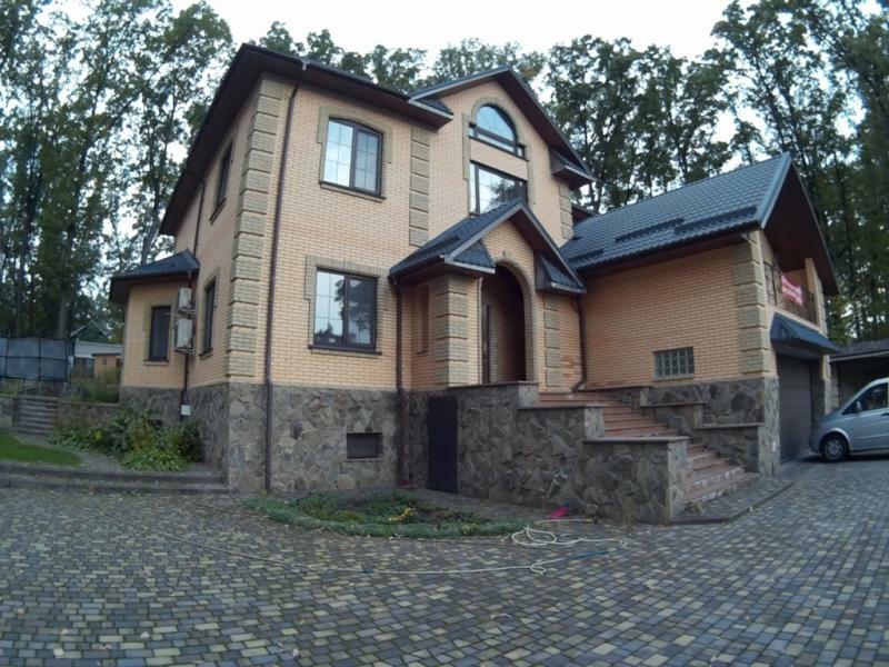 Київська обл., Бучанський район, м. Ірпінь, Виговського вул., 7