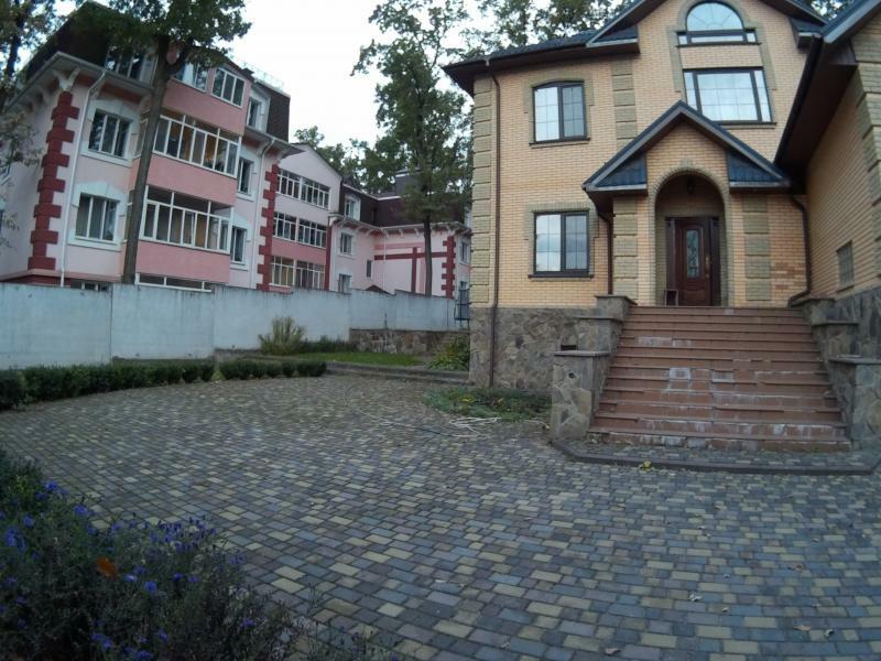 Київська обл., Бучанський район, м. Ірпінь, Виговського вул., 7