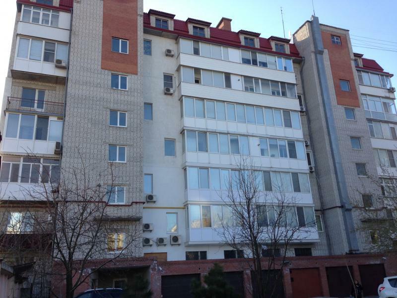 Запорізька обл., Бердянський район, м. Бердянськ, Земська вул., 15