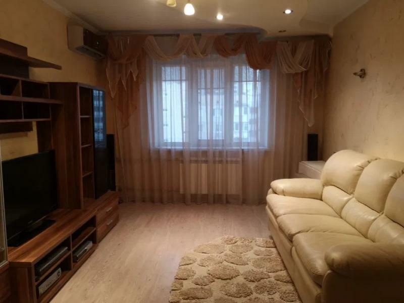 Продаж 1-кімнатної квартири 33 м², Героїв Праці вул., 12