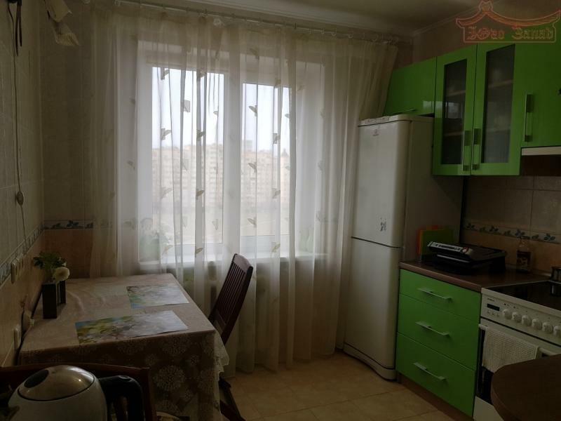 Продаж 3-кімнатної квартири 72 м², Академіка Сахарова вул., 28