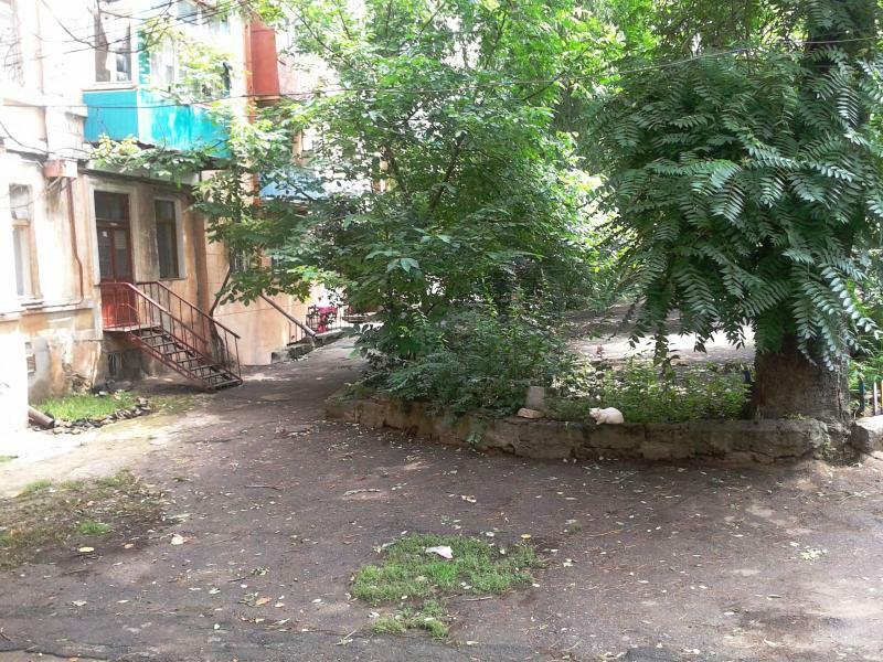 Одесса, 10 Апреля ул., 4