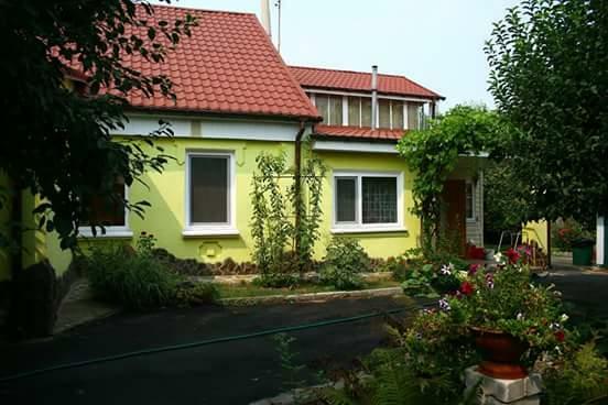 Київська обл., Бучанський район, м. Буча, Вокзальна вул., 80