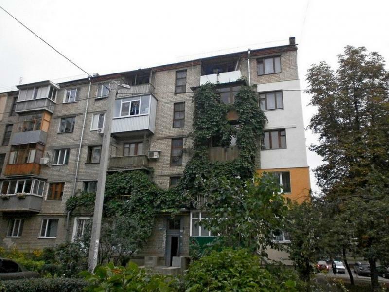 Харьков, Сергея Есенина ул., 13