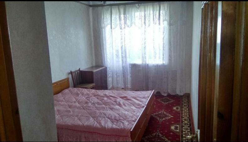 Харків, Добролюбова вул., 18