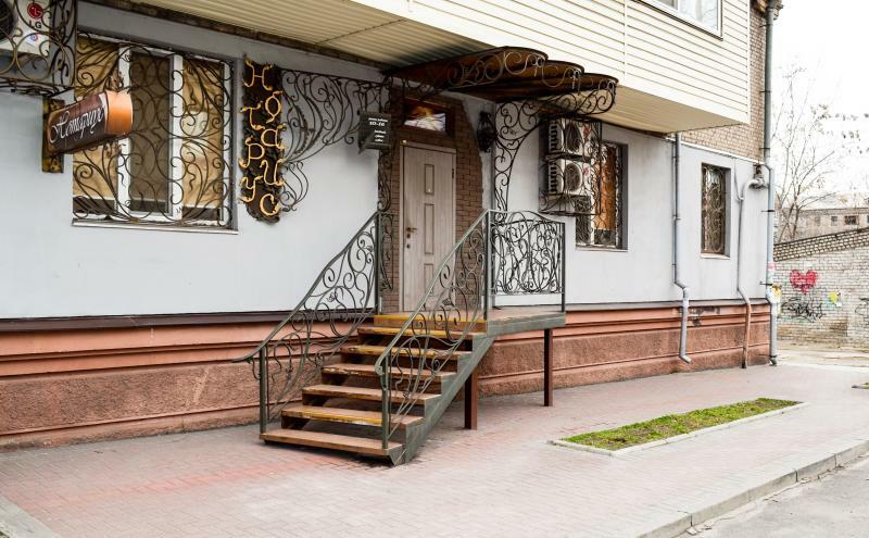 Запорожье, Сталеваров ул., 10