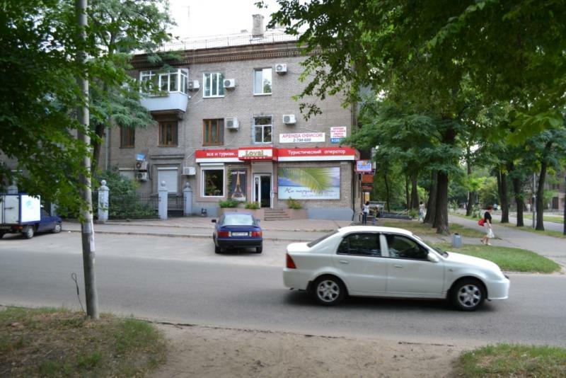Запоріжжя, Сталеваров вул., 17