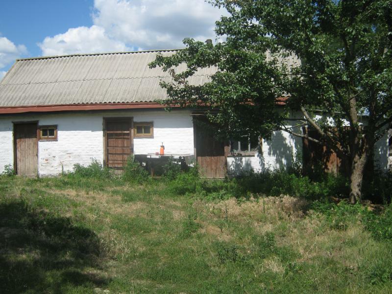 Черкасская обл., Золотоношский район, с. Крапивна, Лобановского ул., 12