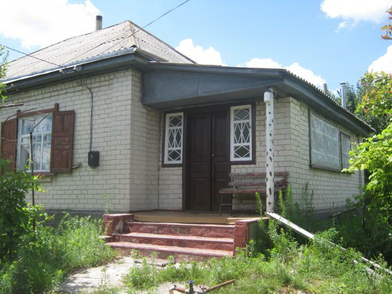 Черкасская обл., Золотоношский район, с. Крапивна, Лобановского ул., 12