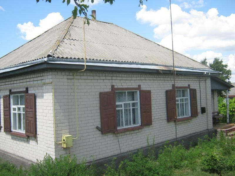 Черкасская обл., Золотоношский район, с. Крапивна, Лобановского ул., 12