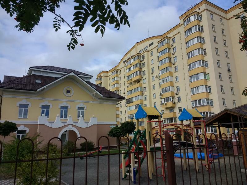 Київська обл., Бучанський район, м. Буча, Центральна вул., 33В