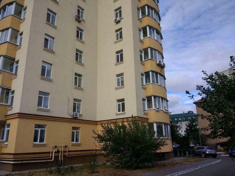 Київська обл., Бучанський район, м. Буча, Центральна вул., 33В