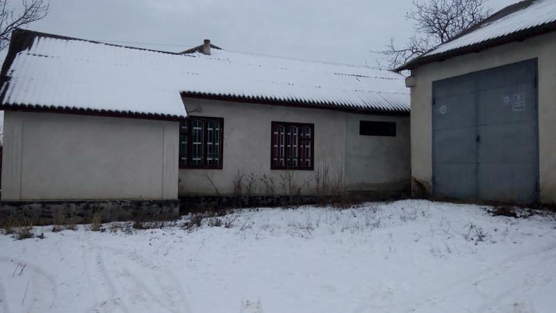 Черновицкая обл., Сокирянский район, г. Сокиряны, Садовая ул., 2А
