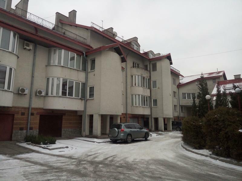 Львов, Повстанческая ул., 12