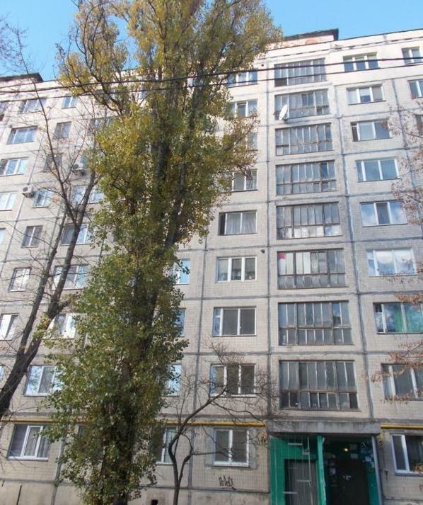 Київ, Леся Курбаса просп., 4