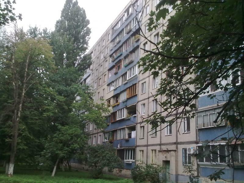 Київ, Леся Курбаса просп., 4