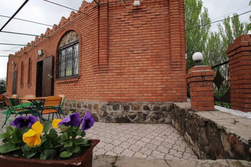 Донецкая обл., г. Мариуполь, Первомайская ул., 62