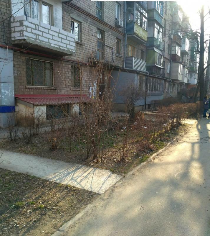 Донецька обл., м. Маріуполь, Будівельників просп., 71