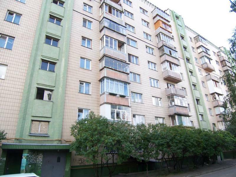 Київ, Володимира Сосюри вул., 4
