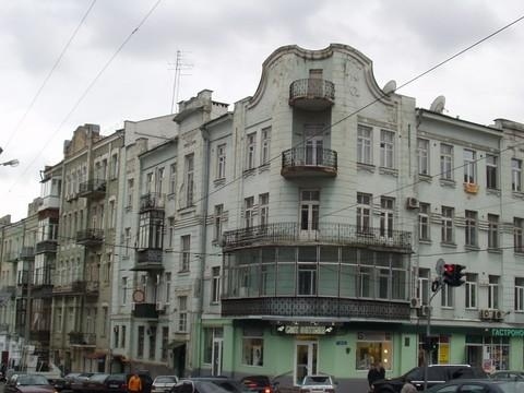 Киев, Владимирская ул., 92/39