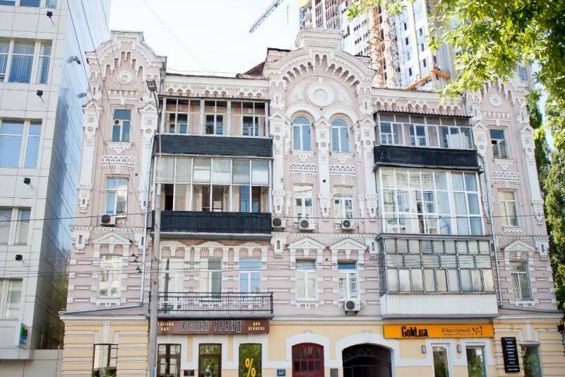 Киев, Владимира Антоновича ул., 38А