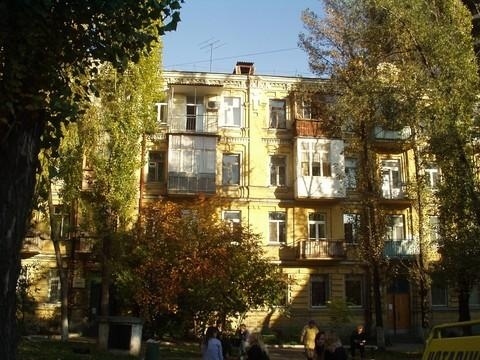 Київ, Володимира Антоновича вул., 41